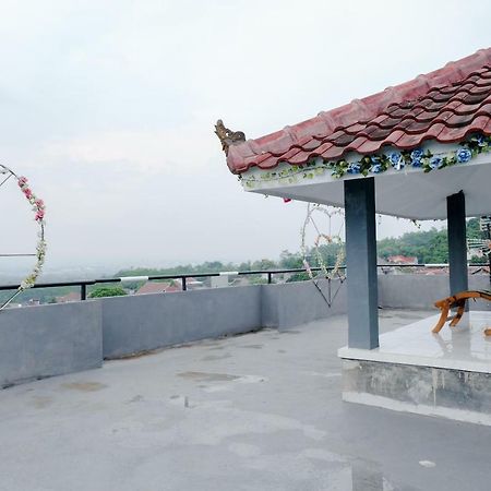 Reddoorz Syariah @ Puncak Buring Ξενοδοχείο Μαλάνγκ Εξωτερικό φωτογραφία