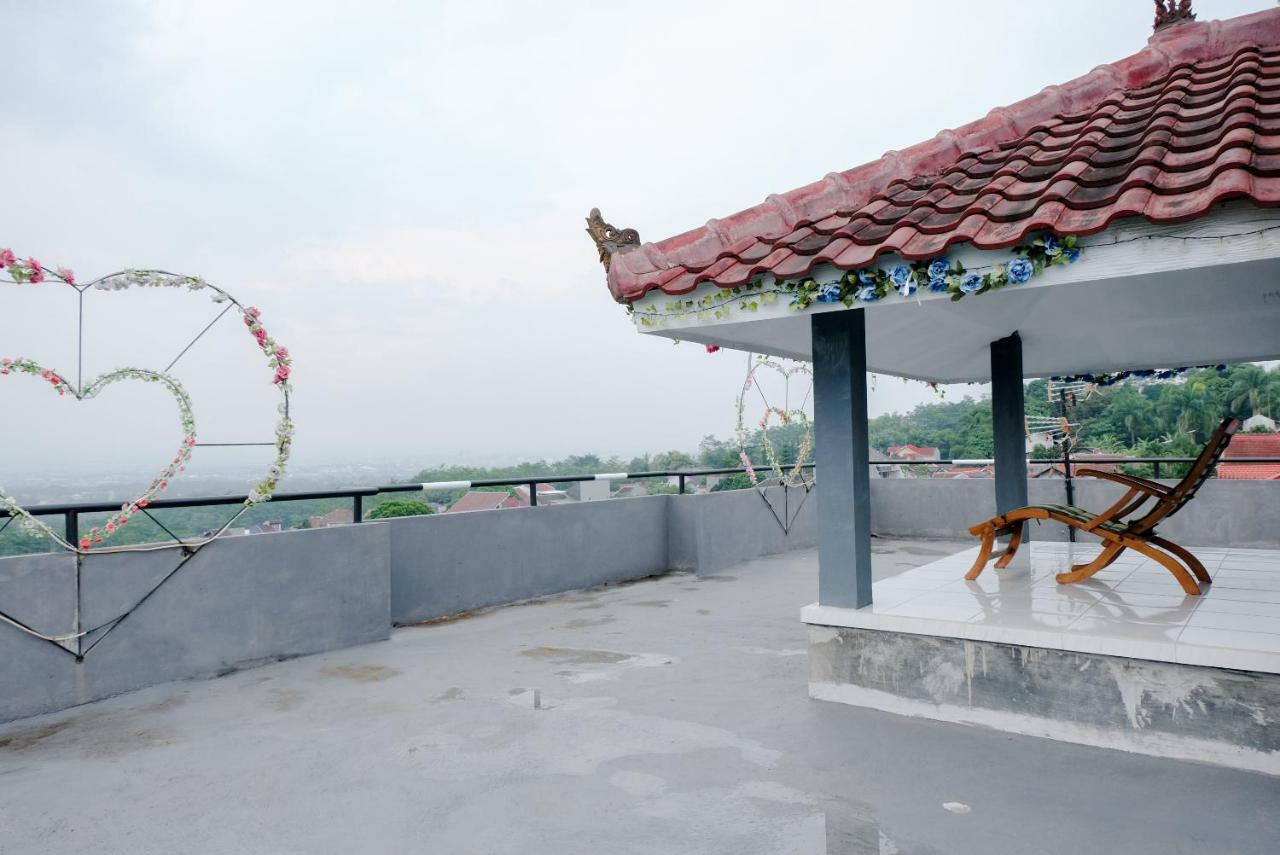 Reddoorz Syariah @ Puncak Buring Ξενοδοχείο Μαλάνγκ Εξωτερικό φωτογραφία